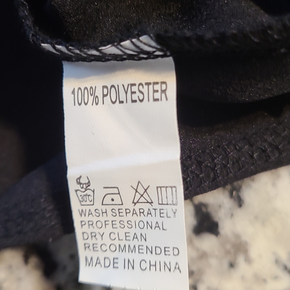 Women's Black Button-Down Shirt - Classic Long Sleeve - Picture 5 of 5